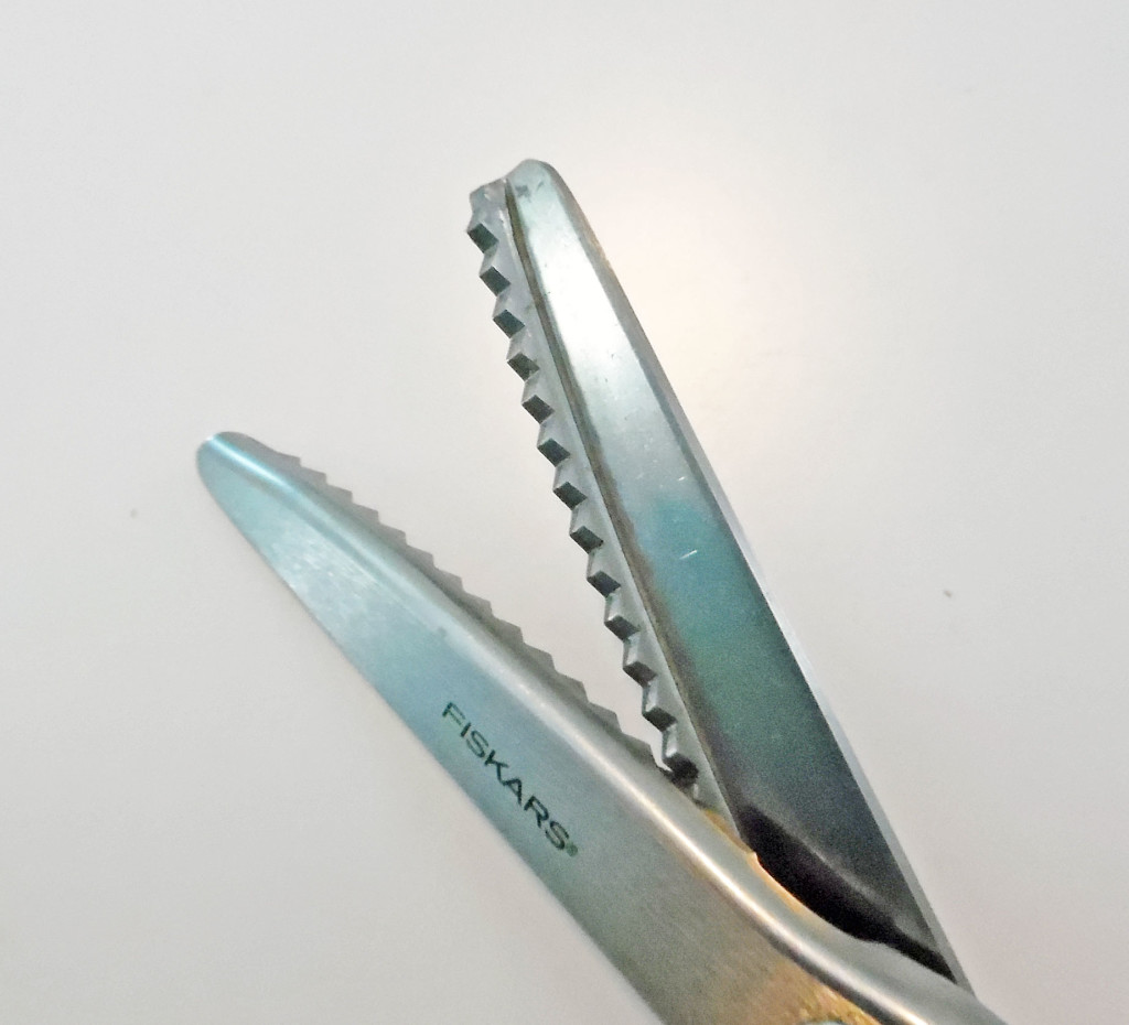 Basics Pinking Shears Yesterday's Thimble